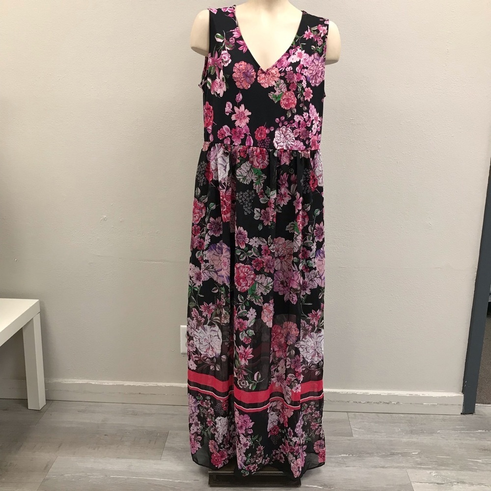 ECI Floral Maxi Dress - Pink and Black. Size L.